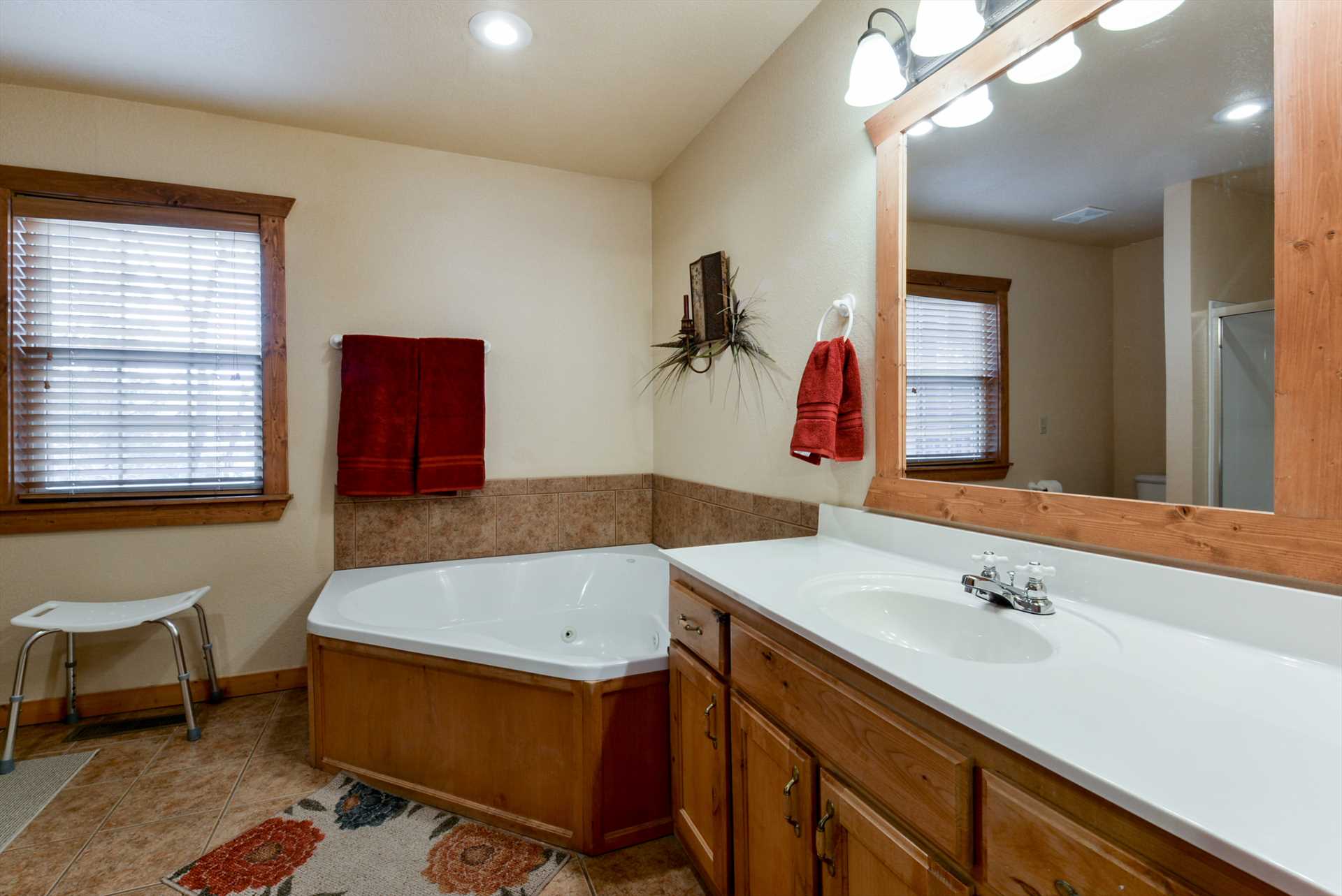 Both bathrooms on the main floor have a walk-in shower and l