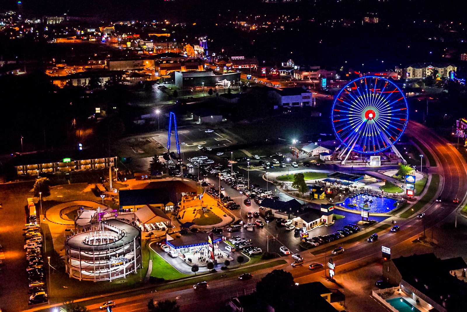 The new Branson Ferris Wheel came to use straight from Chica