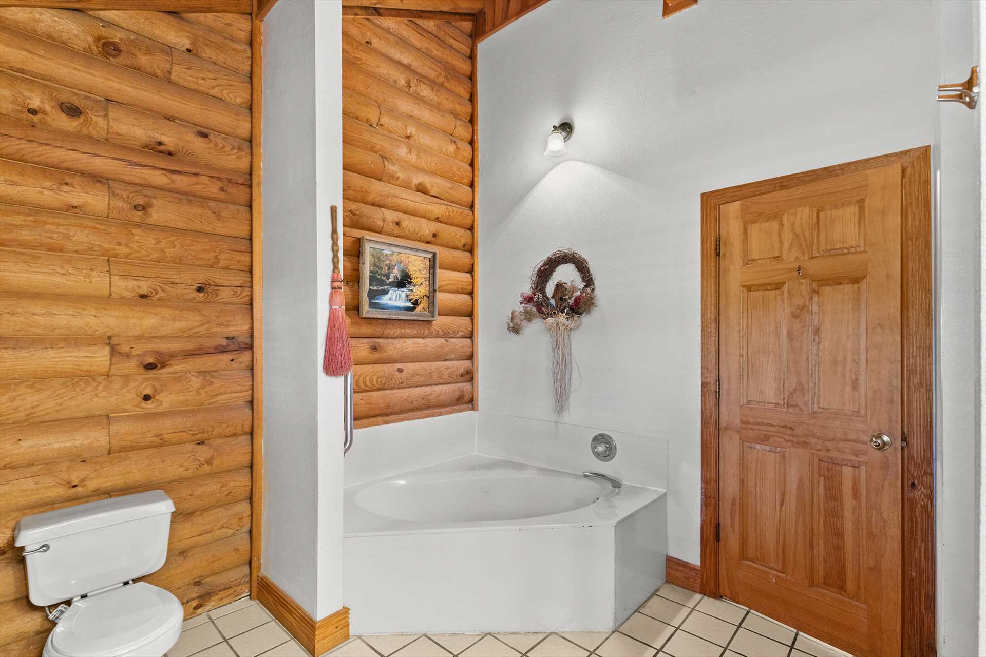 Guests love the large jacuzzi tub.