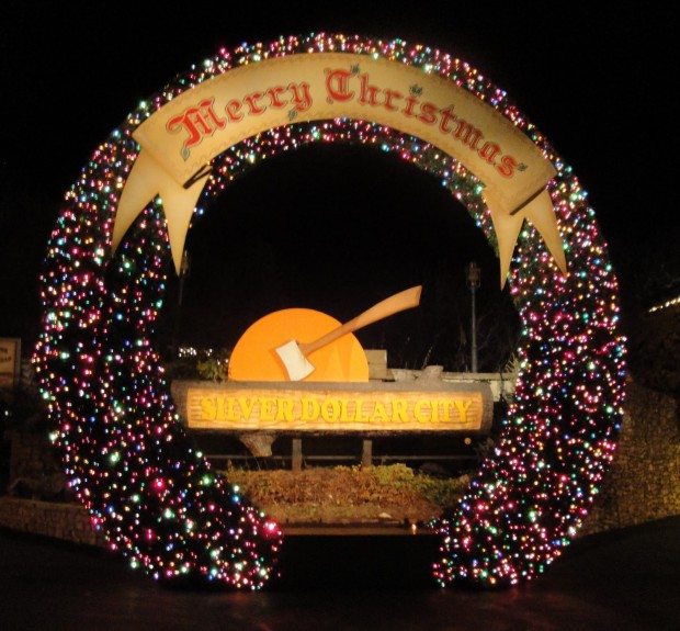 Silver Dollar City Christmas Entrance Wreath