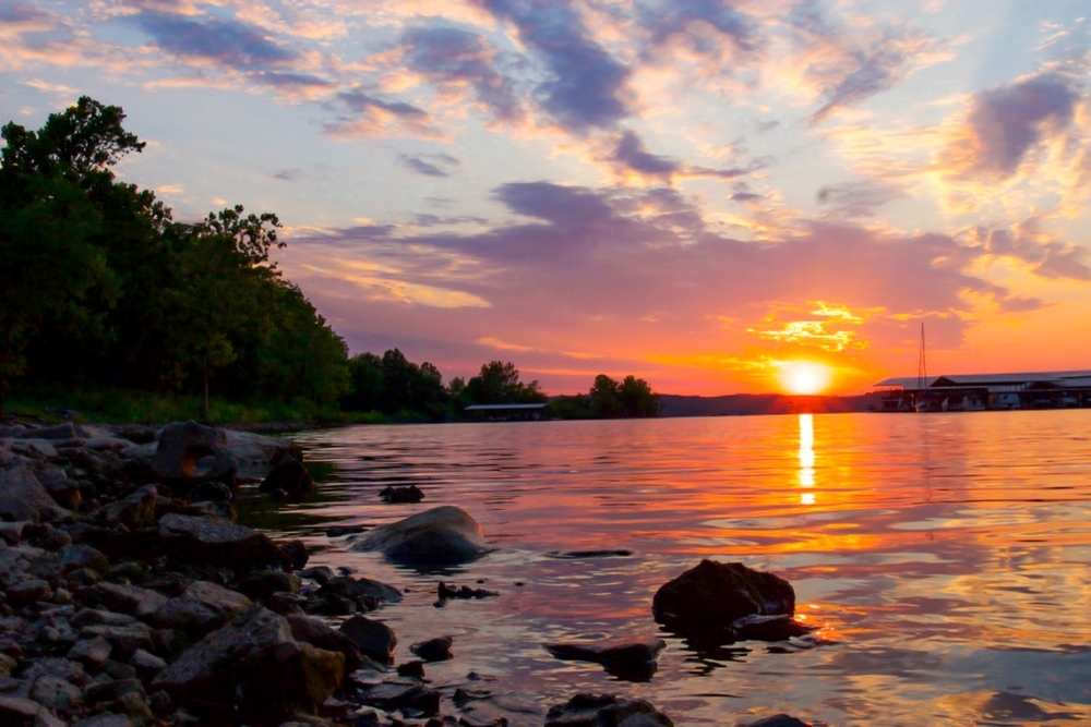 sunset views over Table Rock Lake in Branson