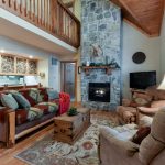 Stonebridge cabin living room and kitchen